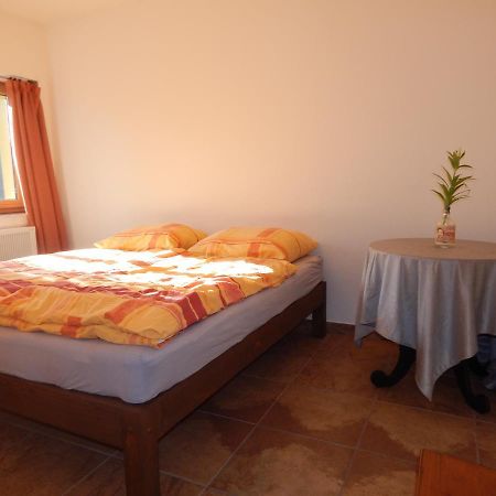 Penzion Jaro Zampach Hotel Jilove u Prahy Ngoại thất bức ảnh